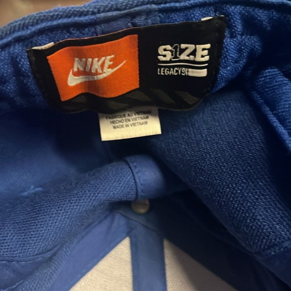 Nike Collegiate Baseball hat - Picture 3 of 4